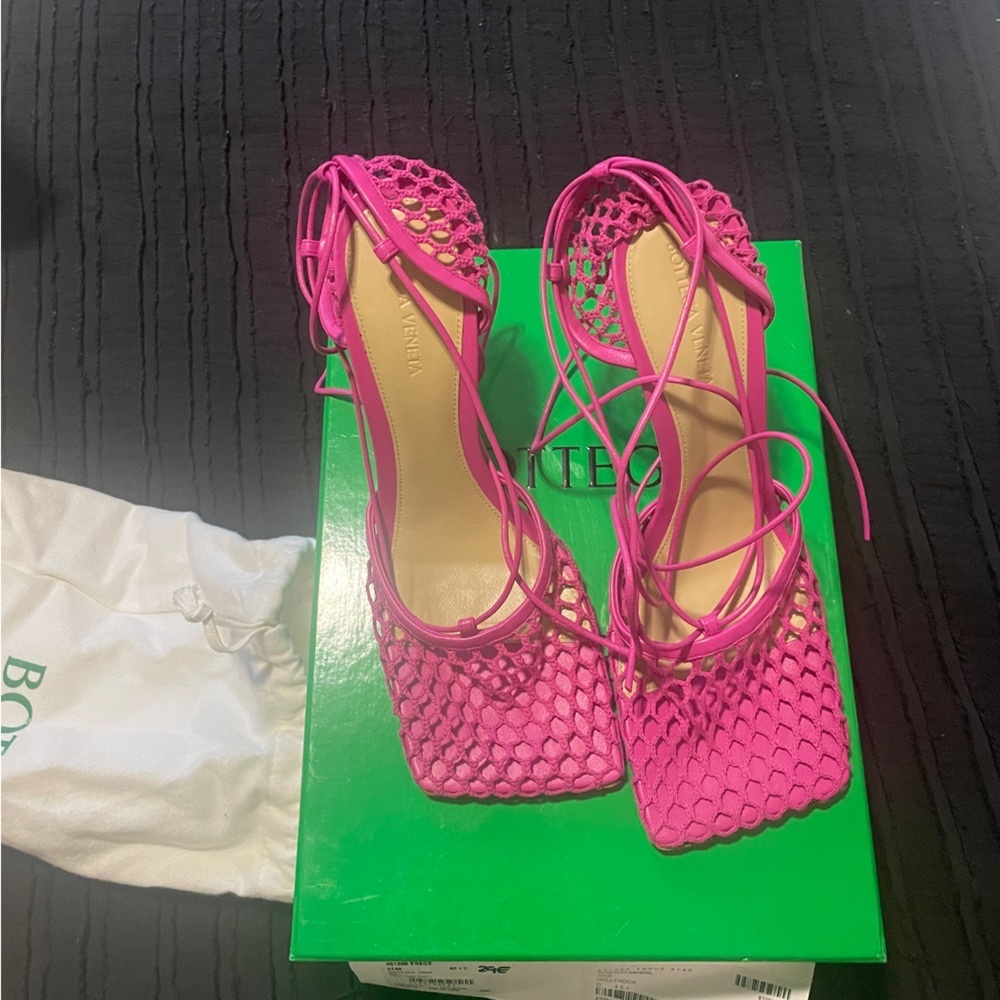 Pink Bottega Veneta Stretch sandal heel